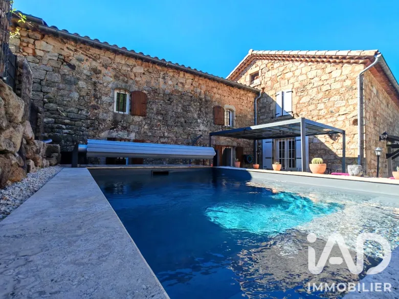 Maison 7 pièces 181 m² · à Vernon · 181 m² · 450 000 €