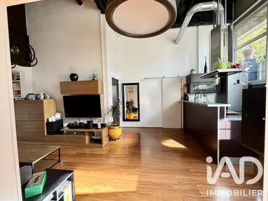 Apartment in Paris (75012)
