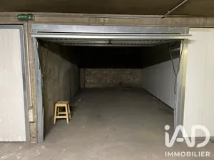 Garage in Paris (75010)