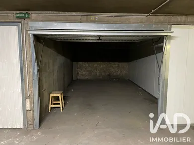Garage in Paris (75010)