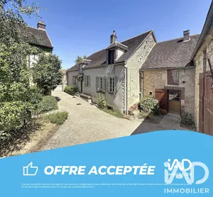 Village house in Fleury-la-Vallée (89113)