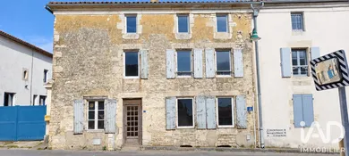 Maison de village à Val-du-Mignon (79210)