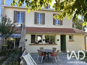 Townhouse in Pauillac (33250)