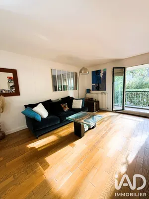 Apartment in Garches (92380)