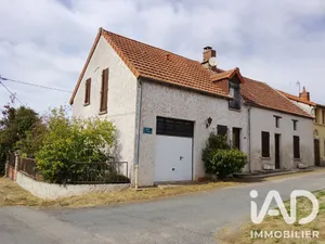 House in Colombier (03600)
