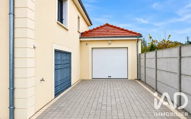 Townhouse in Villemandeur (45700)