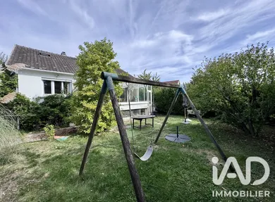 Maison traditionnelle à Champagne-sur-Oise (95660)