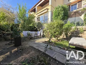 Apartment in Carqueiranne (83320)