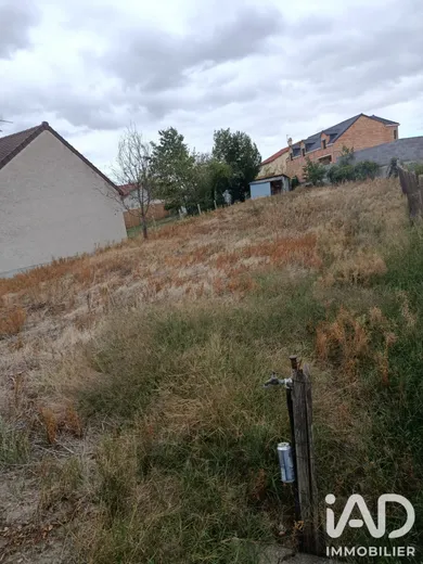 Terrain à Domérat (03410)