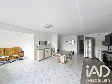 Apartment in Reims (51100)