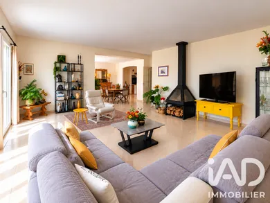 Maison à Le Mesnil-Saint-Denis (78320)