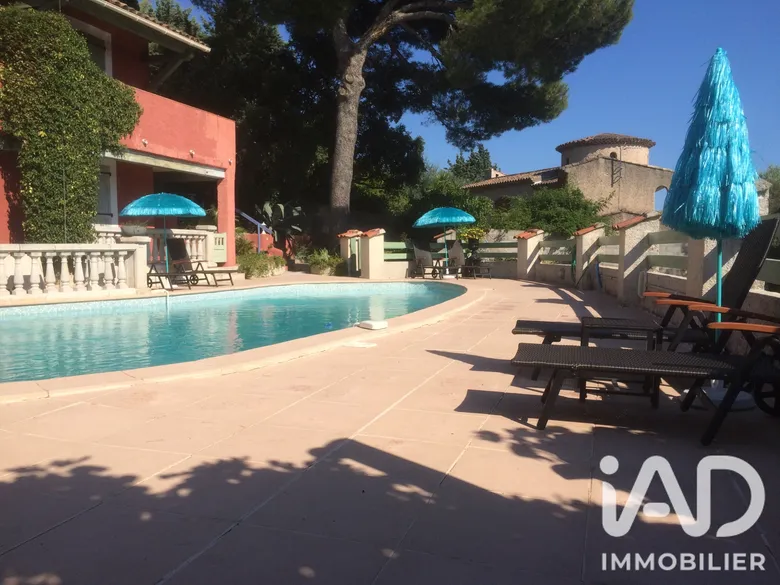 Maison 17 pièces 360 m² · à Bormes-les-Mimosas · 360 m² · 1 995 000 €