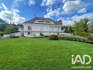 Maison d'architecte à Paron (89100)