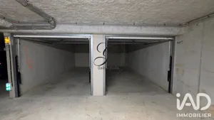Garage à Cuers (83390)