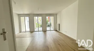 Apartment in Le Plessis-Robinson (92350)