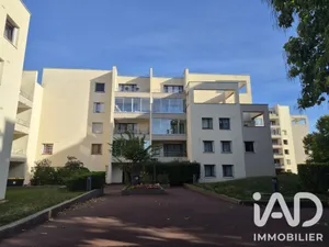 Apartment in Montigny-le-Bretonneux (78180)