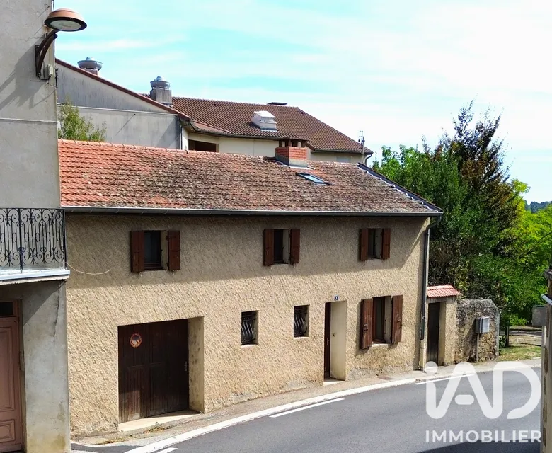 Maison 5 pièces 92 m² · à Saint-Félicien · 92 m² · 120 000 €
