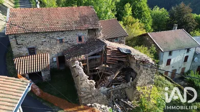 Maison de campagne à Fayet-Ronaye (63630)