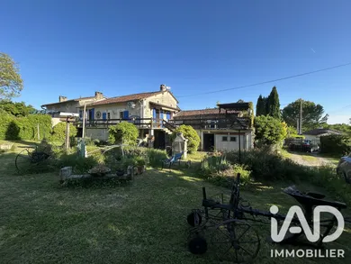Maison de village à Juignac (16190)