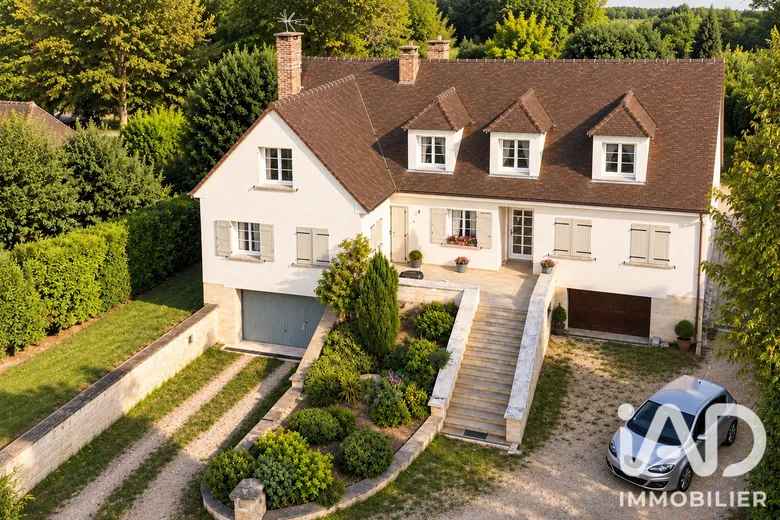 Maison 8 pièces 215 m² · à Auvers-sur-Oise · 214,7 m² · 648 000 €