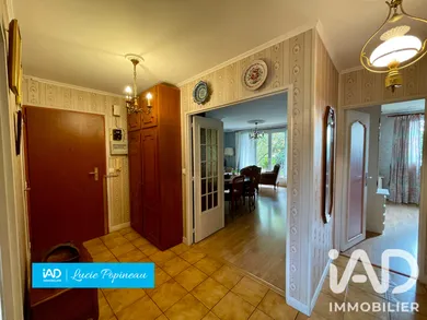 Apartment in Fresnes (94260)