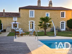 House in Sainte-Verge (79100)