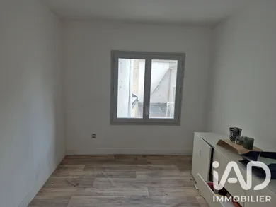 Immeuble à Chanteloup-les-Vignes (78570)