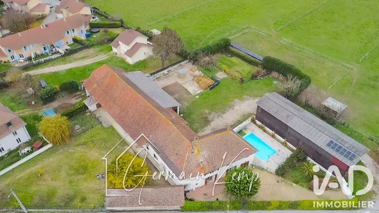Maison 9 pièces 250 m² · à Aoste · 250 m² · 516 000 €