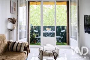 Apartment in Pantin (93500)
