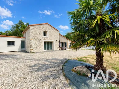 Maison de campagne à Dompierre-sur-Yon (85170)