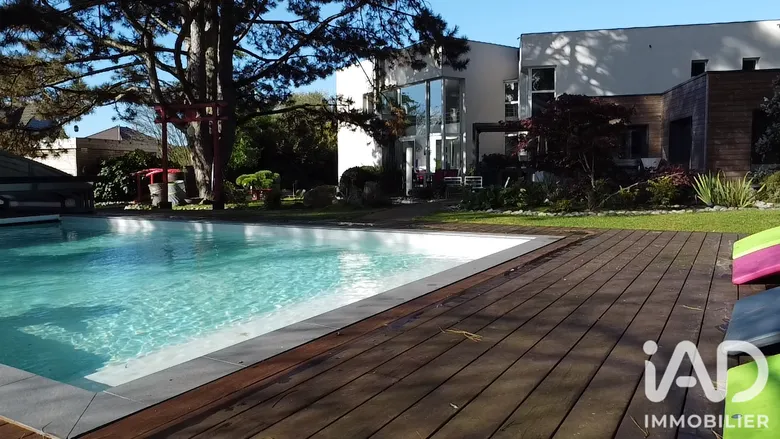 Maison 8 pièces 243 m² · à Wahagnies · 243 m² · 670 000 €