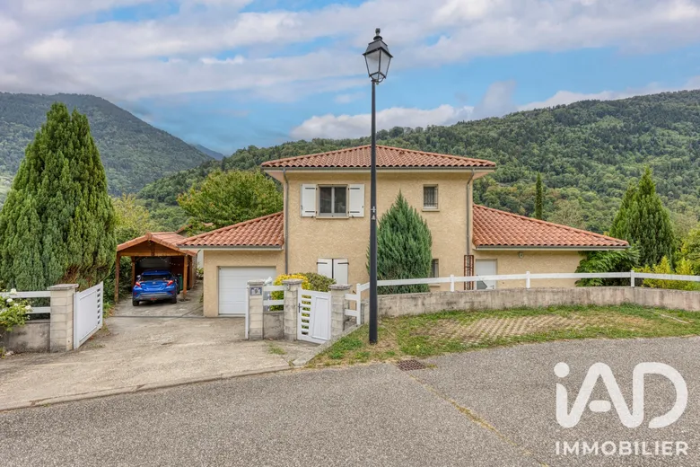 Maison 6 pièces 139 m² · à Allevard · 139,4 m² · 449 000 €