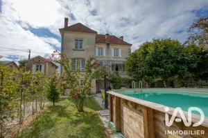 Maison à Saint-Cyprien (24220)