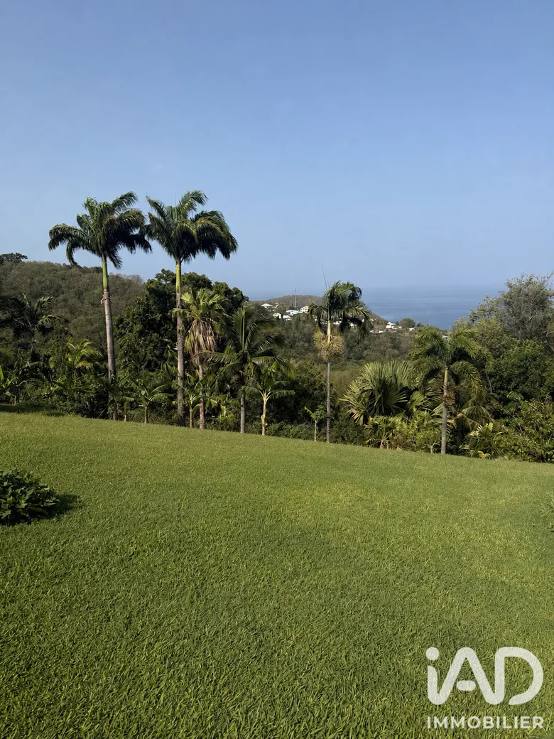 Terrain à bâtir à Bouillante (97125) · 370 000 €