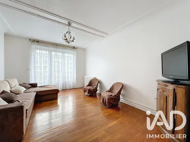 Apartment in Grenoble (38100)
