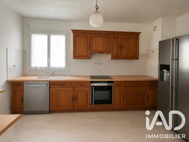 Apartment in Le Coudray-Montceaux (91830)
