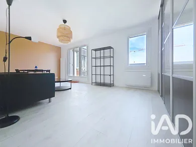 Apartment in Ozoir-la-Ferrière (77330)