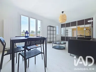 Apartment in Ozoir-la-Ferrière (77330)