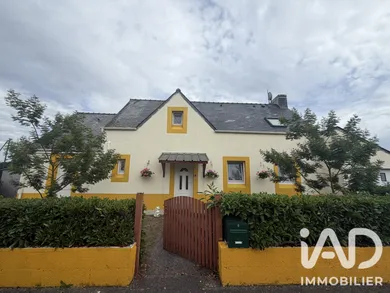Maison à Châteauneuf-du-Faou (29520)