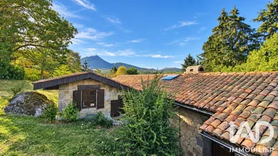 Maison d'architecte à Orcines (63870)