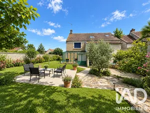 Maison traditionnelle à Aubepierre-Ozouer-le-Repos (77720)