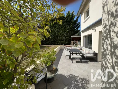 Maison à Verneuil-sur-Seine (78480)