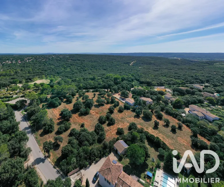 Terrain à bâtir à Saint-Siffret (30700) · 117 000 €