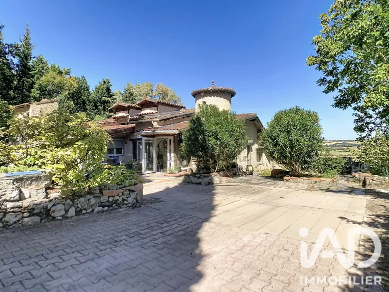 Maison 5 pièces 215 m² · à Tarabel · 215 m² · 316 000 €