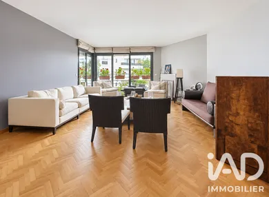 Appartement à Paris (75015)