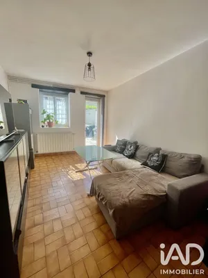 Apartment in Vauréal (95490)