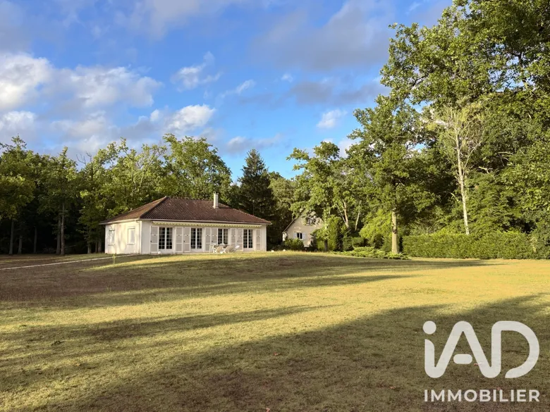 Maison 4 pièces 105 m² · à Lamorlaye · 105 m² · 800 000 €