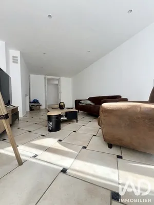Apartment in Sens (89100)
