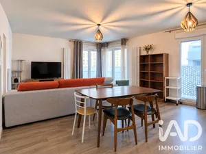 Apartment in Nanterre (92000)