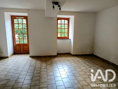 Maison à Montenay (53500)